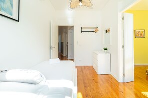 8 habitaciones, tabla de planchar con plancha y wifi gratis 