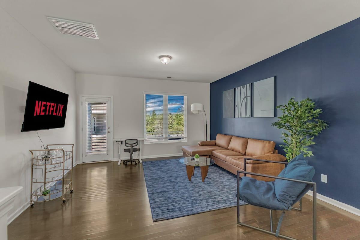 Townhome | Living area