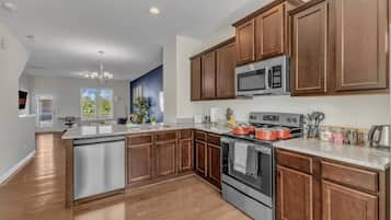 Townhome | Private kitchen