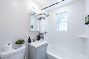 Design Apartment, 2 Bedrooms, Kitchen | Bathroom