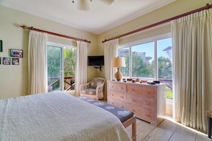 3 bedrooms, iron/ironing board, bed sheets