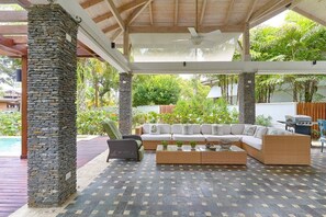 Outdoor dining - ®LUX{Beach~Essence}Villa @Terrenas+Pool+Beachfront (El Limón)