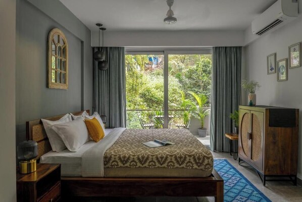 Internet, bed sheets - ElReino-2BHK Duplex apartment (Goa)