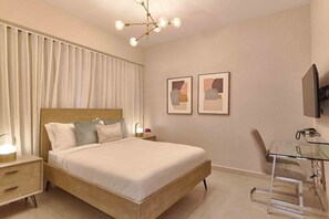 Iron/ironing board, bed sheets - ® La~Diana’s~View @FarallonSD  +Pool+Gym+Downtown (Santo Domingo)