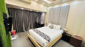 Basic Double Room | Free WiFi