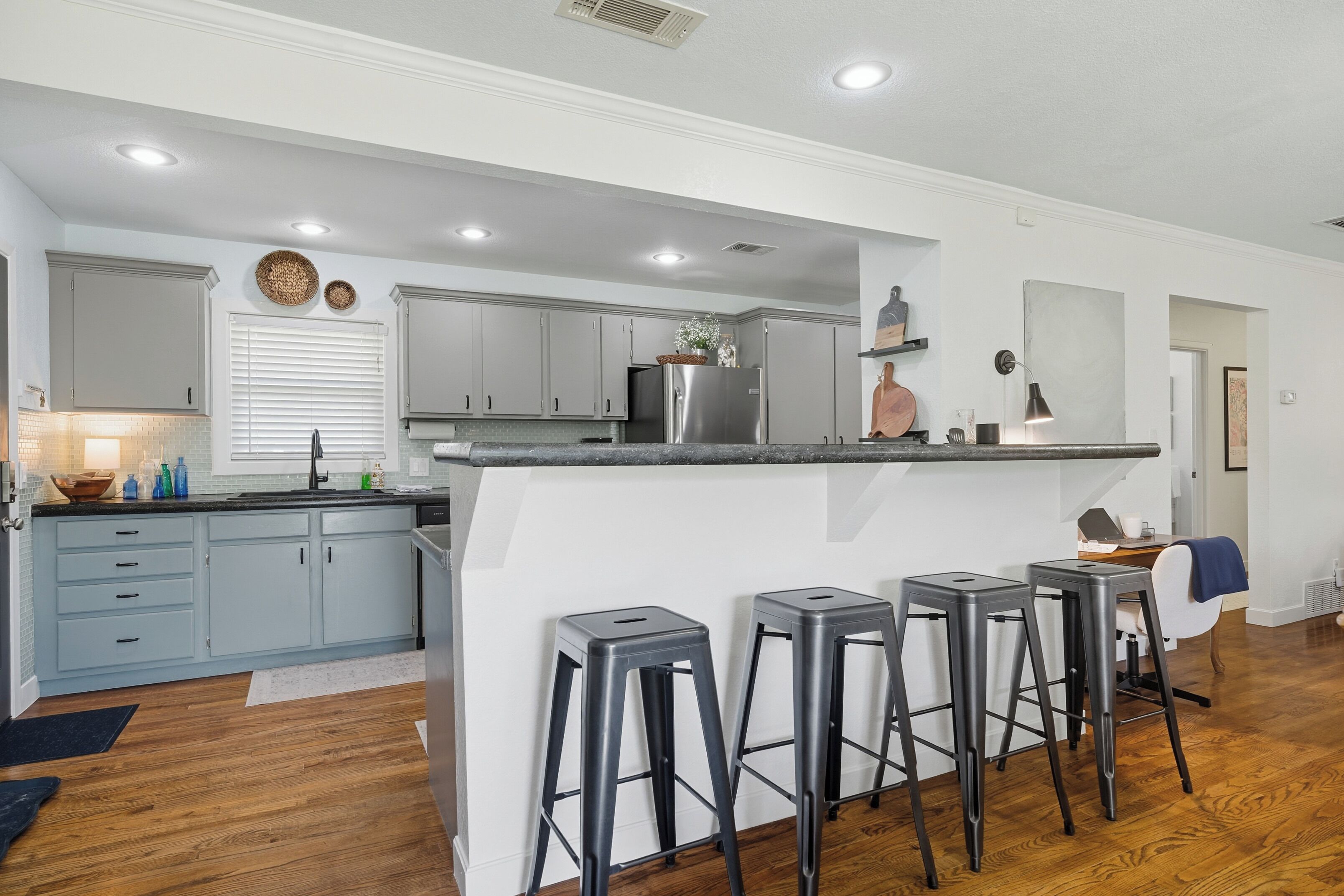 Microonde, forno, piano cottura, lavastoviglie