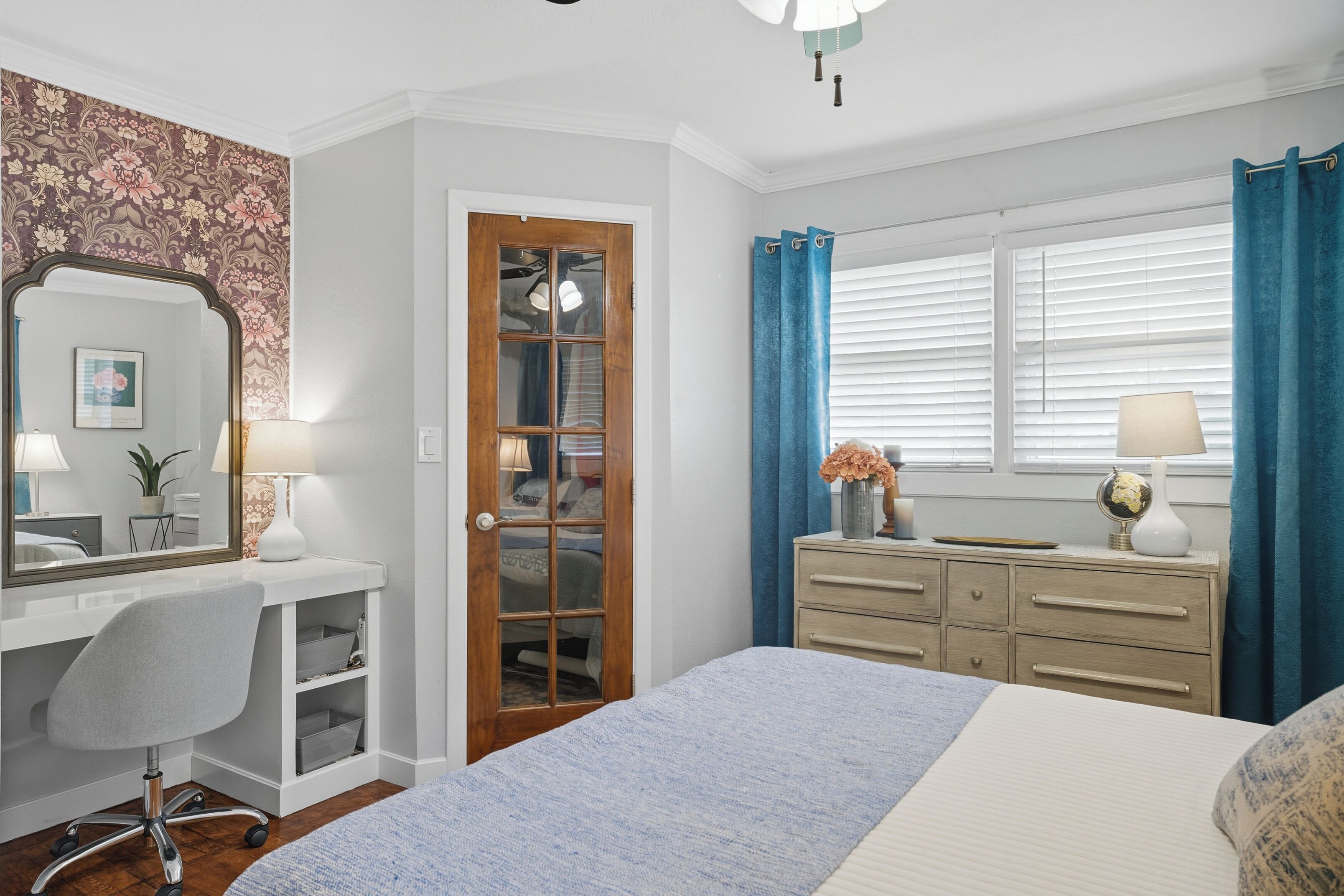 2 slaapkamers, een strijkplank/strijkijzer, wifi, beddengoed