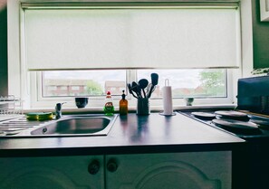 Condo, Private Bathroom | Shared kitchen - Comfy 3BR Flat on Quiet Street (Nottingham)