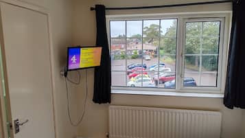 Standard Single Room | Desk, laptop workspace, iron/ironing board, free WiFi