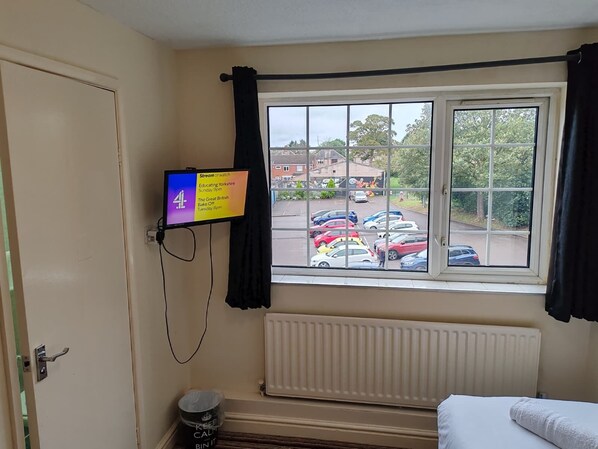 Standard Single Room | Desk, laptop workspace, iron/ironing board, free WiFi