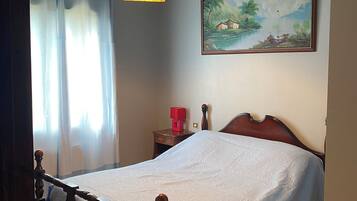 1 chambre, fer et planche Ă repasser, accĂšs Internet, draps fournis