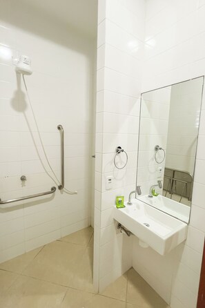 Dusche, Handtücher, Toilettenpapier