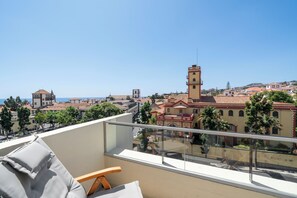 Property grounds - Atlantic Blue 1 - central with garage (Funchal)