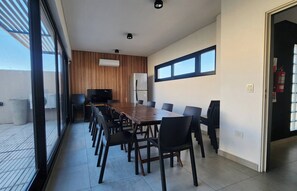 Departamento, 1 habitación, con acceso para personas discapacitadas, balcón | Restaurantes