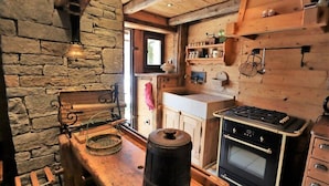 Private kitchen - Chalet in Areches With Alpine Views (Beaufort)