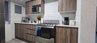 Beautiful and Comfortable Apt. - 7th floor