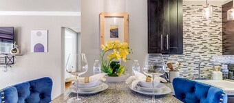 The Homestead Luxury-cozy 2BR Apartments Near SFA