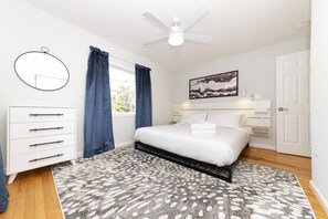 4 Schlafzimmer, Bügeleisen/Bügelbrett, WLAN, Bettwäsche