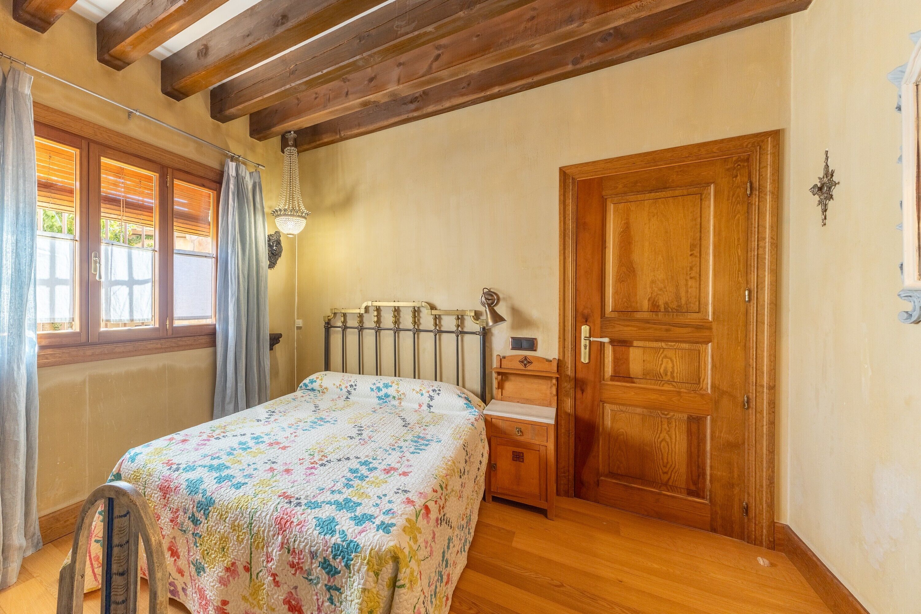 7 Schlafzimmer, WLAN, Bettwäsche