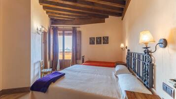 7 slaapkamers, wifi, beddengoed