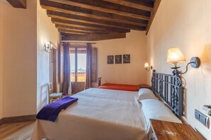 7 slaapkamers, wifi, beddengoed