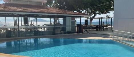 Alberca al aire libre