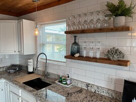 House, Multiple Beds (Whitesands Beach House - South) | Private kitchen