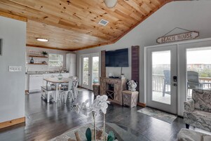 Casa, varias camas (Whitesands Beach House) | Zona de estar