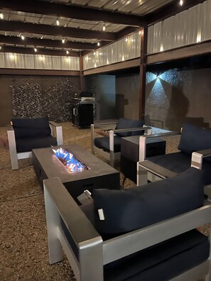 Interior - Midland Luxe Stay- Private Pool- Sleeps 8 - Dedicated Workspace- Pool Table (Midland)