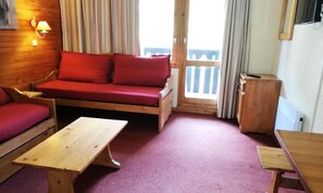 Living area - Apartment in Valmorel With Ski-in Access (Les Avanchers-Valmorel)