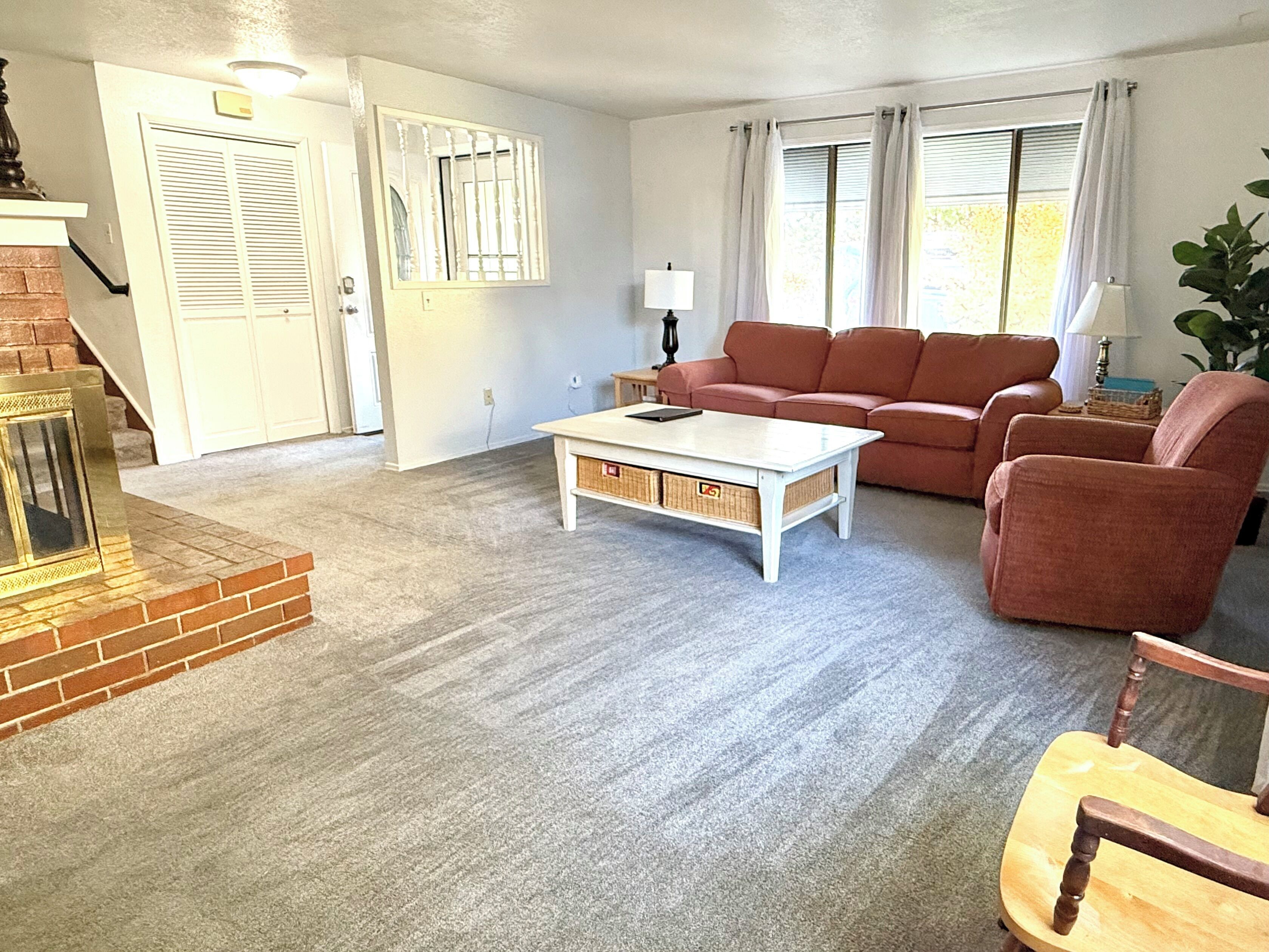 تلفزيون ذكي، مدفأة، ألعاب فيديو، تنس طاولة