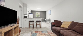 Stay close to LSU's Tiger Stadium and downtown.