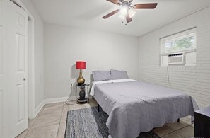 Fer et planche à repasser, Wi-Fi, draps fournis