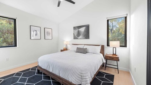 Modern Oasis w/ Pool, Hot Tub, Rooftop Deck & Home Theater Mariposa Retreat by Avantstay