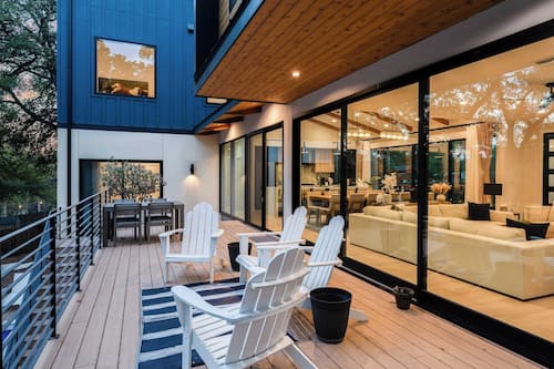 House (6 Bedrooms) | Interior