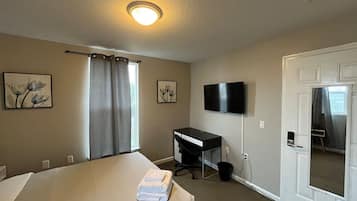 Desk, iron/ironing board, WiFi, bed sheets