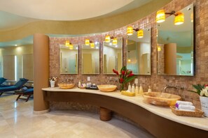 Spa - Ocean Whisper – 1BR Modern Retreat (Sur Flamingos Nuevo Vallarta)