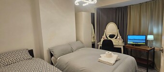 Eusty 3-Bedrooms Guest House Sittingbourne, Kent.