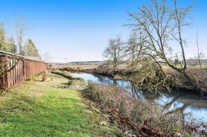 Property grounds - Creekside Charmer w/ Kayaks, Fireplace & Deck (Olympia)