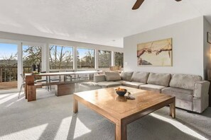 Living area - Creekside Charmer w/ Kayaks, Fireplace & Deck (Olympia)