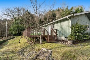 Exterior - Creekside Charmer w/ Kayaks, Fireplace & Deck (Olympia)