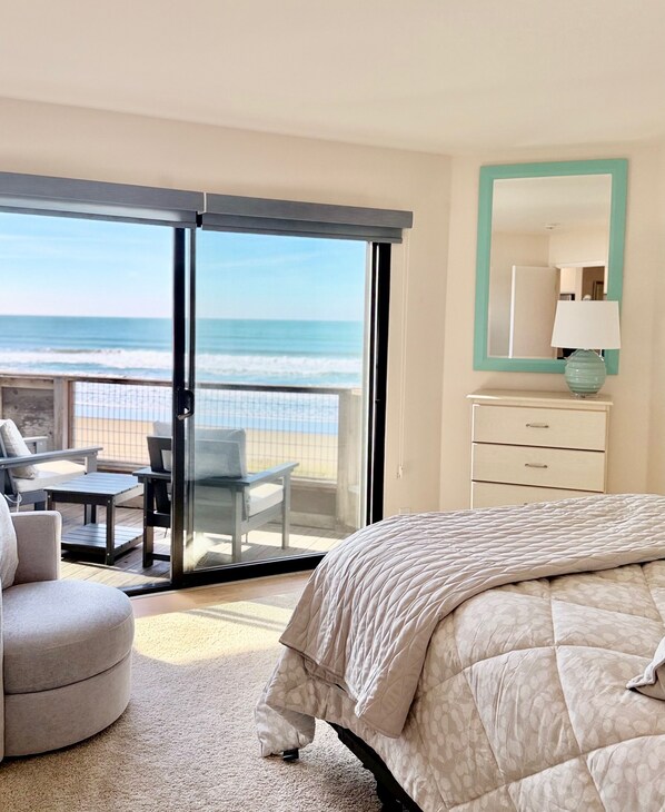 Iron/ironing board, WiFi, bed sheets, wheelchair access - Shorebirds 132 - Top Floor! Premium 1 Bd OceanFront - 180° Views - Very Private! (Watsonville)