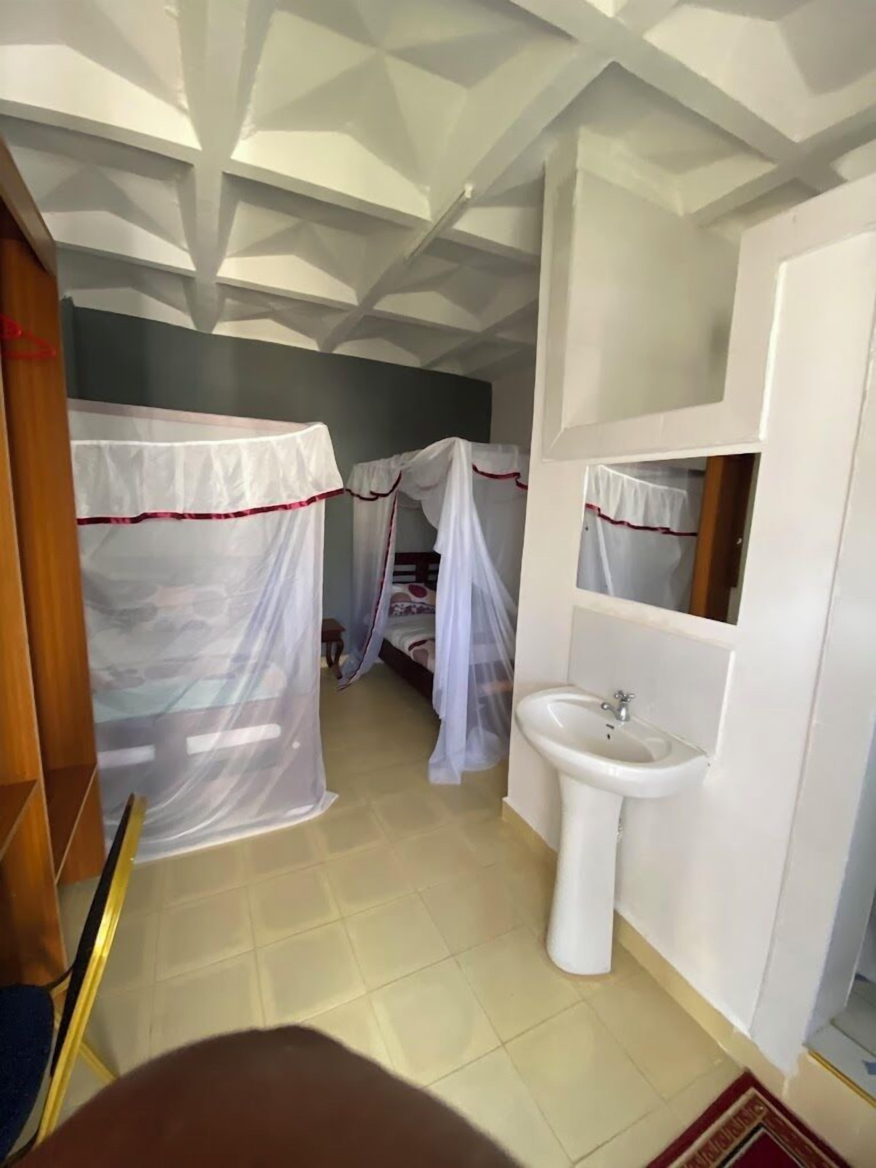 Habitación individual estándar | Wifi gratis y ropa de cama 