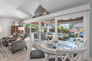 Hus, flere senger (Secret Beach House) | Spiseområde