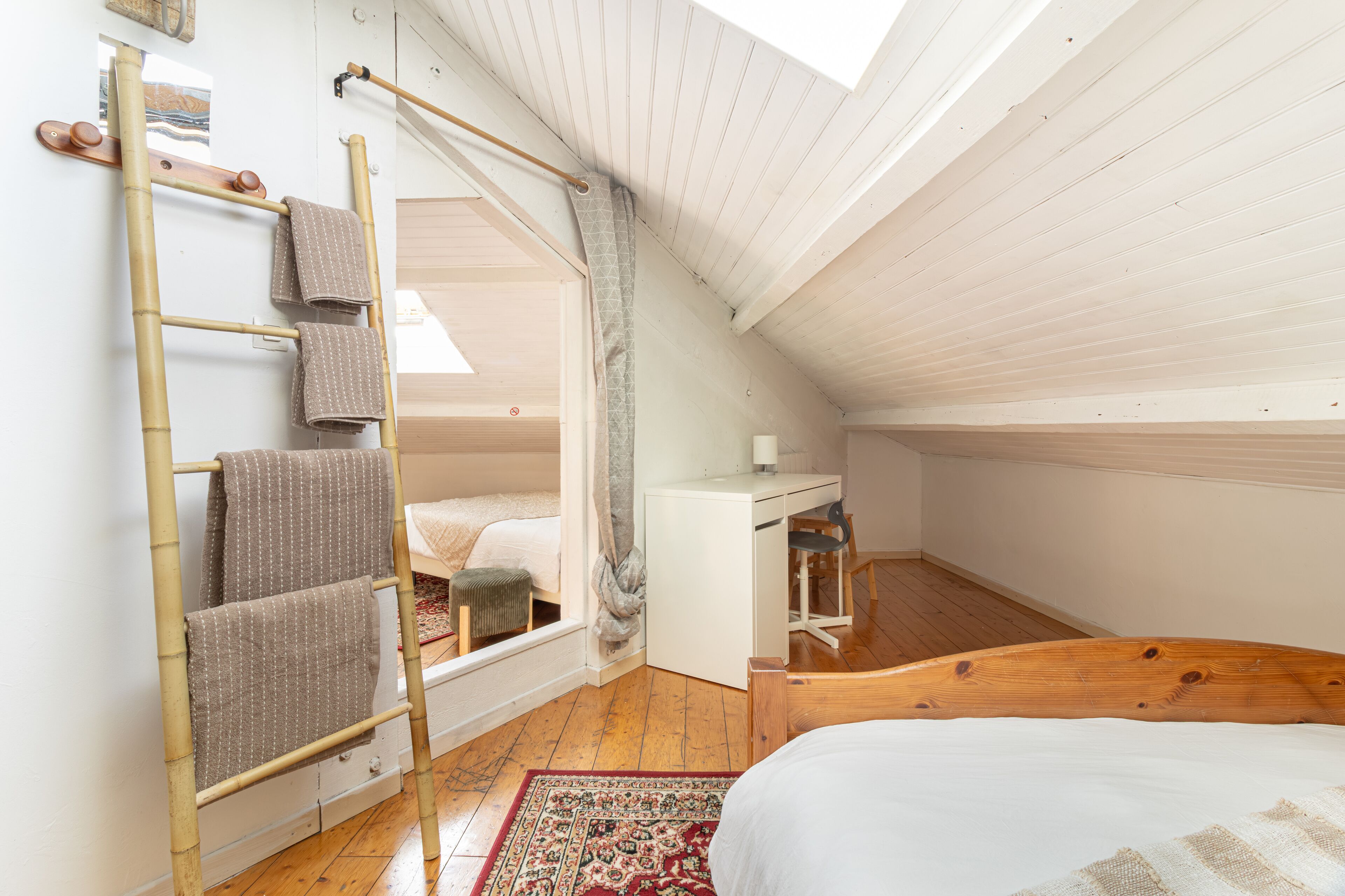 2 chambres, bureau, fer et planche à repasser, Wi-Fi gratuit