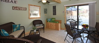 2BR Mountain Villa | Golf Nearby + Shuttle & Pools