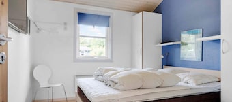 5 Star Holiday Home in Hals