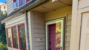 Unclassified image, 2 of 20, button