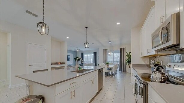 Private kitchen - 6 Bedrooms/ 5 Bathrooms/ Storey Lake (2760 BD) (Kissimmee)