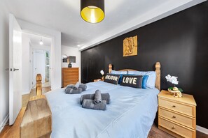 2 chambres, fer et planche à repasser, accès Internet, draps fournis